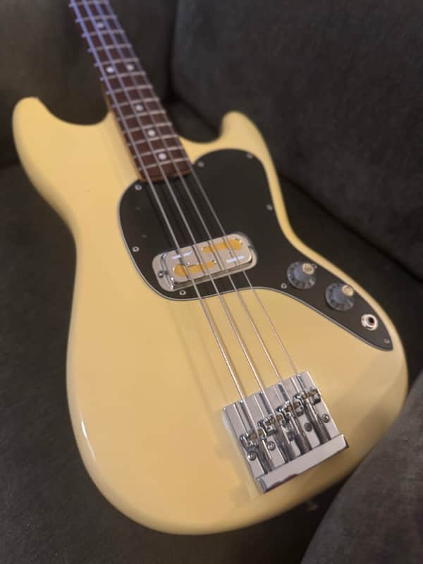 Fender Musicmaster Bass 1978 Olympic White image 1