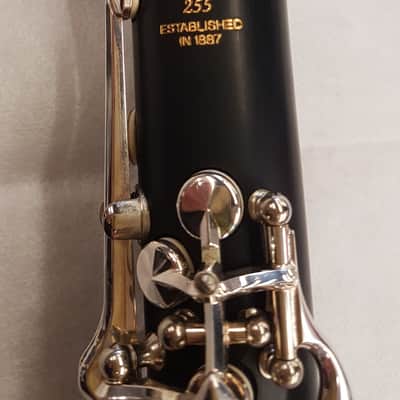 Pre-Owned Yamaha YCL-255 Clarinet Outfit image 4