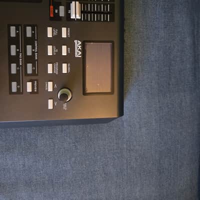 Akai MPD32 2010s - Black image 5