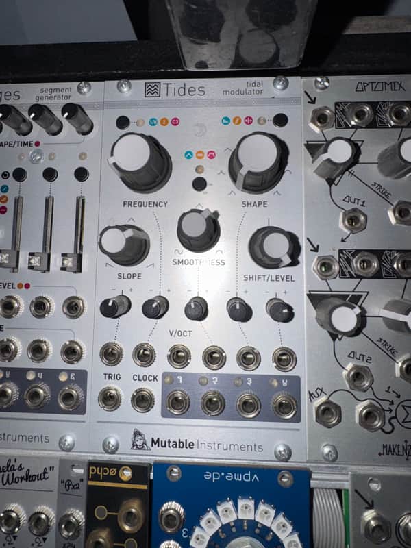 Mutable Instruments Tides V2 2018 - Present - Silver image 1