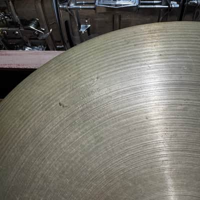 Zildjian 18" Crash Cymbal Large Stamp 1950's image 2