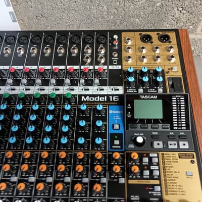 TASCAM Model 16 Multitrack Recorder / Mixer / Audio Interface - Black with Wood Cheeks image 5