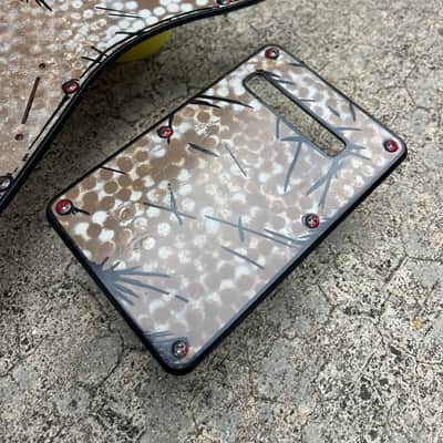 🎨 Custom Hand-Painted Stratocaster Pickguard Set (SSS) + Backplate — Rusted Relic Red-Core Design — 48/50/52mm Spacing image 9