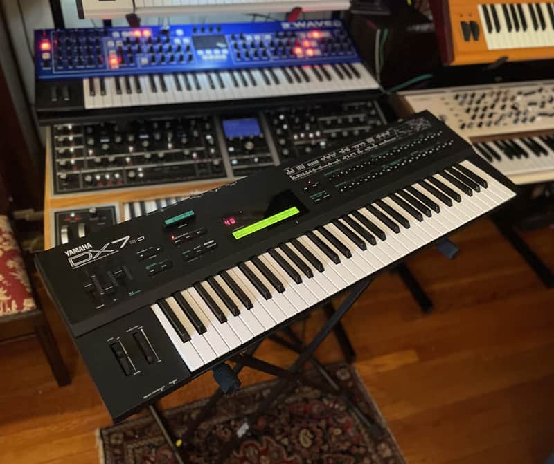 Yamaha DX7IID 16-Voice Synthesizer