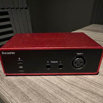 Focusrite Scarlett Solo 4th Gen 2023 - Red image 4