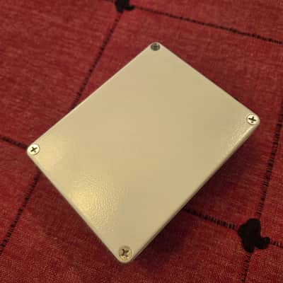 Drolo Stamme[n] V4 2020 - Present - White image 6