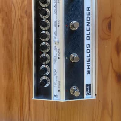 Fender Shields Blender 2023 - Present - Silver / Black image 2