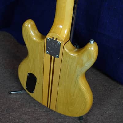 Vantage 650B Bass 1980 Natural image 10