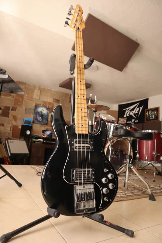 Peavey T-40 with Maple Fretboard image 1