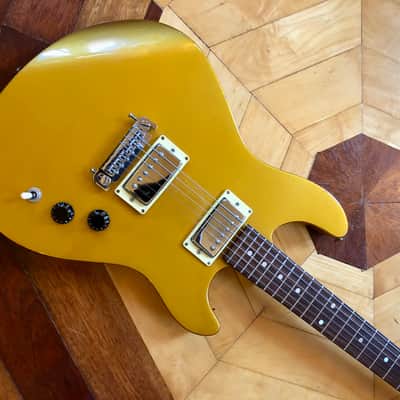 NEW Fernandes Dragonfly Electric Guitar Gold Sparkle Finish Double cutaway NOS image 11