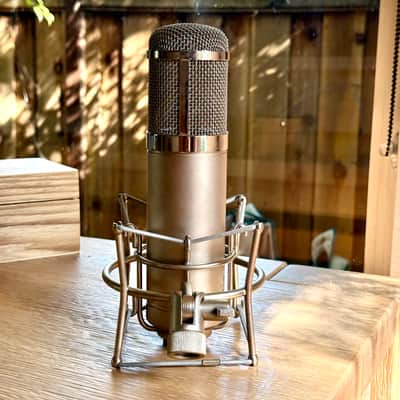 Peluso 22 47 LE Vacuum Tube Condenser Microphone | Reverb Peluso 22 47 LE Vacuum Tube Condenser Microphone | Reverb