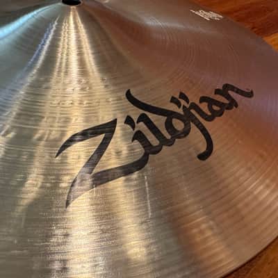 Zildjian 14" A Series New Beat Hi-Hat Cymbals (Pair) 2013 - Present - Traditional image 5