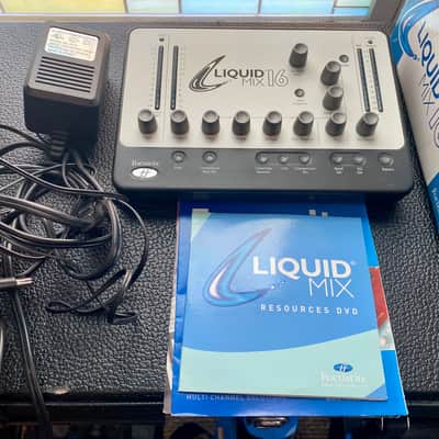 Focusrite Liquid Mix 16 2010 - White image 1