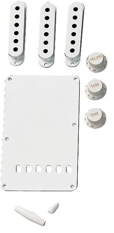 Fender Stratocaster Accessory Kit image 4