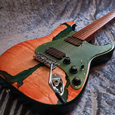 GB Liuteria Traditional Strato orange maple and green resin image 7
