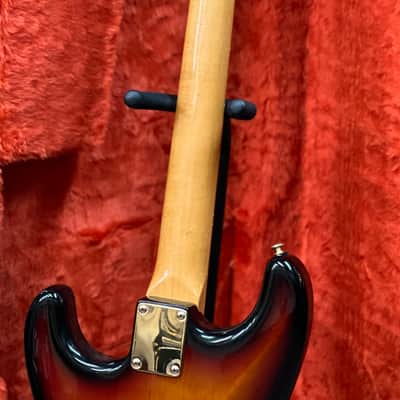 1992 Fender Stevie Ray Vaughan Stratocaster with Pau Ferro Fretboard - 3-Color Sunburst image 9