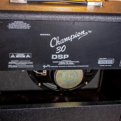 Fender Champion 30 DSP 2-Channel 30-Watt 1x10" Guitar Practice Amp with Onboard Effects 2002 - 2004 - Black image 7