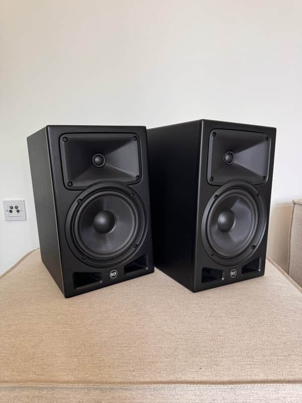 RCF AYRA PRO 8 2-Way 8" Active Studio Monitors (Pair) 2019 - Present - Black image 1