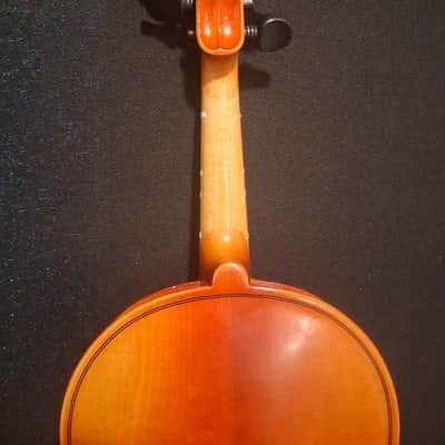 Suzuki 3/4 Violin w/case, bow, and rosin image 16