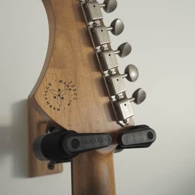 Novo Serus H2 - Silver Fox Burst (Light Distress) image 9