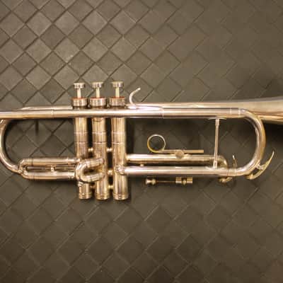 C.G. Conn 8-B Silver Plate Artist Trumpet 1970 W/ Bach C1 Mouthpiece + Mutes image 4