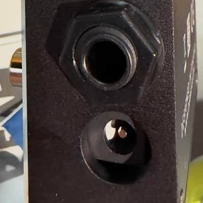 Darkglass Electronics Harmonic Booster Clean Bass Preamp 2019 - Present - Black image 5