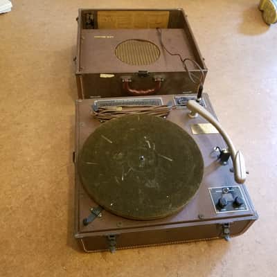 RCA 16" Transcription Player turntable Model 2S7 ED with tonearm, 6AQ5 tube amp, 8" AlNiCo speaker 2S7ED 1949 - Brown Tolex image 1