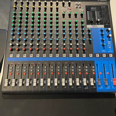 Yamaha MG16XU 16 Channel Analog Mixer - Black image 2