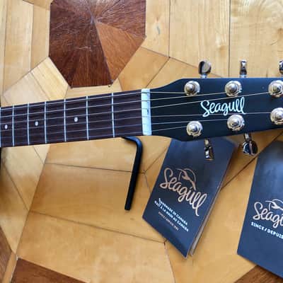 NEW Seagull Guitar S6 Cedar Original Acoustic Guitar - Natural image 8