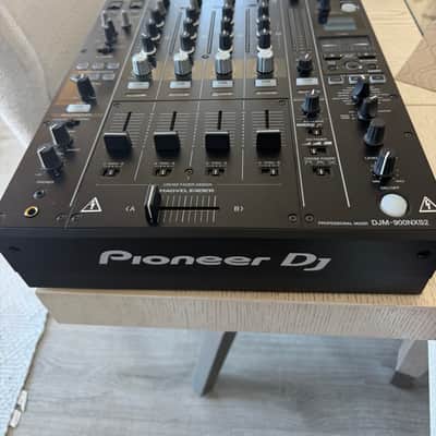Pioneer DJM-900NXS2 4-channel DJ Mixer with Effects 2010s - Black image 2