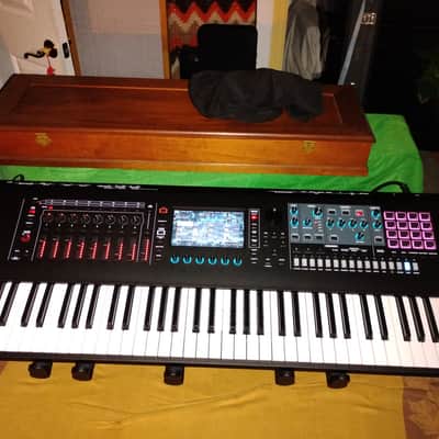 Roland Fantom 7 76-Key Workstation Keyboard 2019 LOCAL