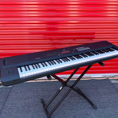 Korg Kross 88-Key Music Workstation Keyboard Synthesizer w/ Power Supply