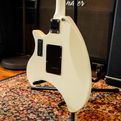Eastwood Breadwinner 2010s - White W/ Original Hardcase image 10
