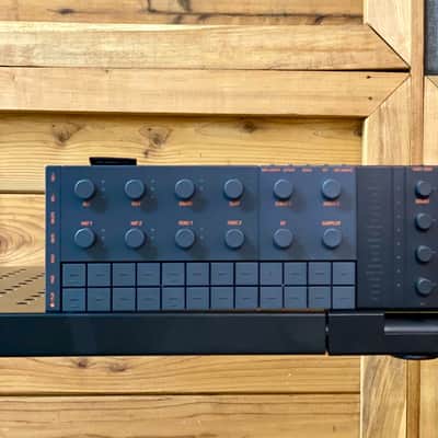 Yamaha Seqtrak Mobile Music Ideastation - Grey / Black image 3