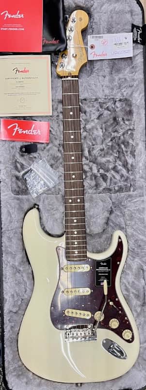 Fender American Professional II Stratocaster In Olympic White with Case - Demo image 1