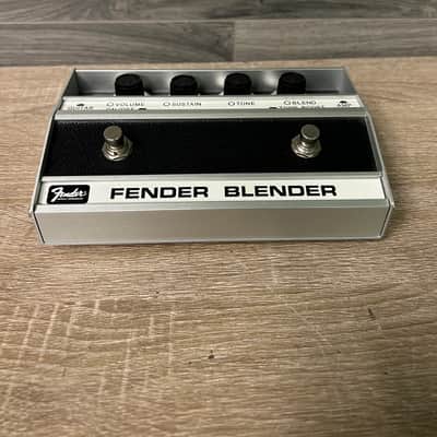 Fender Blender Fuzz Pedal with Top Boost #2608 image 4