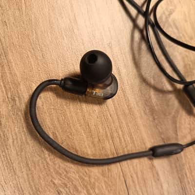 Audio-Technica ATH-E50 E-Series Professional In-Ear Monitor Headphones 2010s - Black image 4