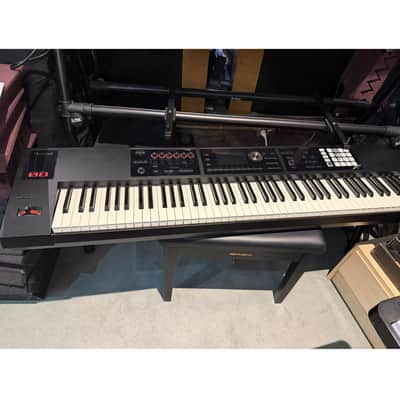 Roland FA-08 88-Note Music Workstation Keyboard (Pre-Owned)