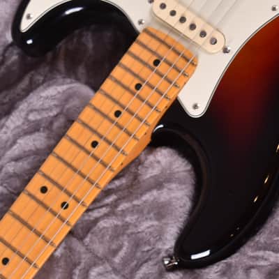 Fender Stratocaster American Professional II V 3 Tone Sunburst image 4