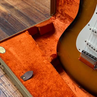 '94 Fender US Vintage Series - '57 Reissue Stratocaster - 2 Colour Sunburst image 5