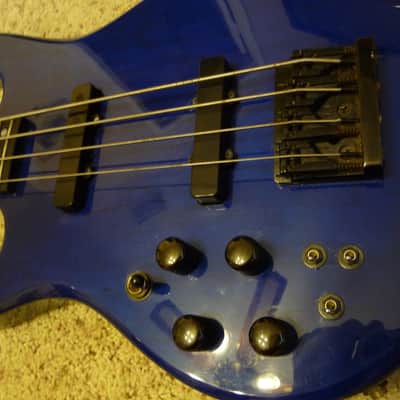 Carvin LB70 1991 Sapphire Blue Transparent - Lefty image 7