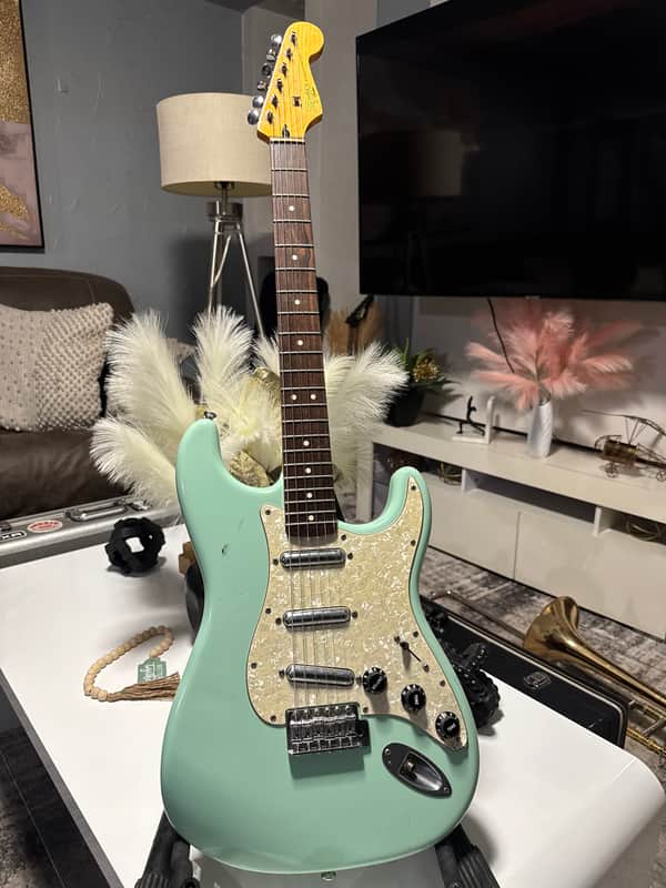 Squier Vintage Modified Surf Stratocaster 2012 - 2018 - Surf Green image 1
