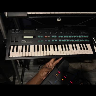 Yamaha DX100 Programmable Algorithm Synthesizer 1985 - Black