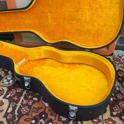 【激レア】Vox Cougar 1960年代 ヴィンテージ ベース ケース付 激レア】Vox Cougar 1960年代 ヴィンテージ ベース ケース付 Fender 60