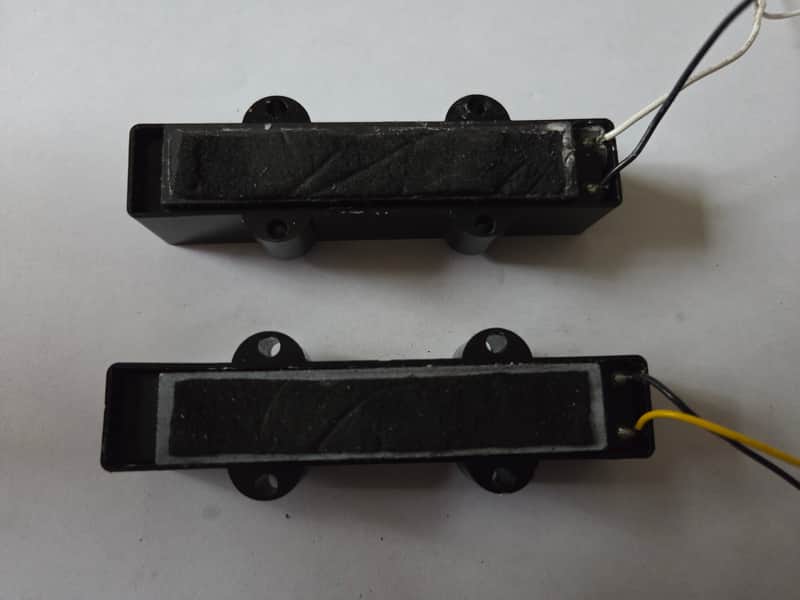 Fender 60's Mexican j Bass pickups 2000's - black image 1