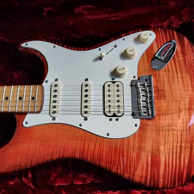 Fender American Select Stratocaster HSS Exotic Flame 2014 - Bing Cherry Burst image 3