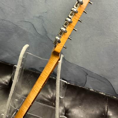 Squier Classic Vibe 70s Loaded Stratocaster Neck Vintage Tint with CBS Style Headstock, Flame Maple Figuring image 5