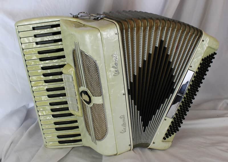 8310 - Ivory Valanti Mod.1769 Piano Accordion LM 41 120 image 1