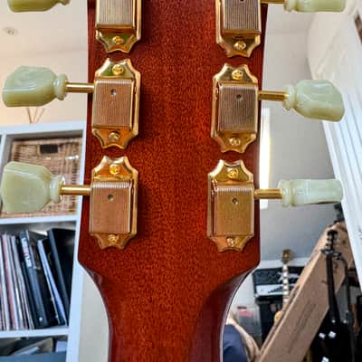 Gibson Custom Shop Historic 1960 Hummingbird with Fixed Bridge 2020 - Present - Heritage Cherry Sunburst - in a beautiful VOS finish image 5