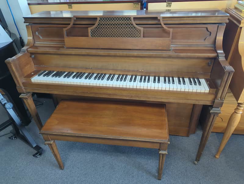 Yamaha M204 SN 103353 - Walnut image 1